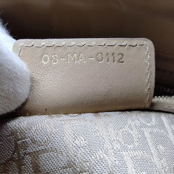 Dior Tan Quilted lady Dior Handbag in‎ excellent condition - Picture 9 of 11